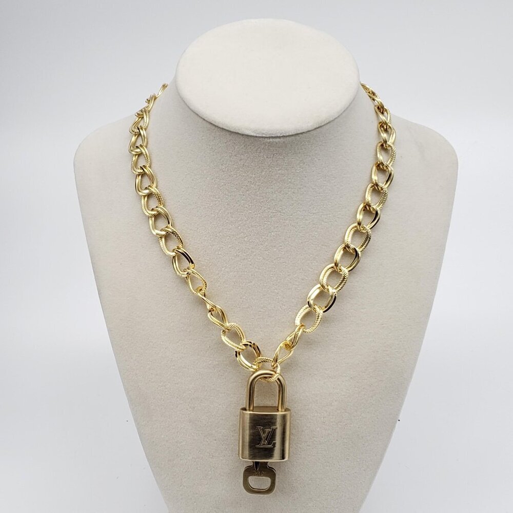 Authentic Louis Vuitton Gold Padlock w/ Unbranded Fashion Stainless Steel Chain - Picture 7 of 9